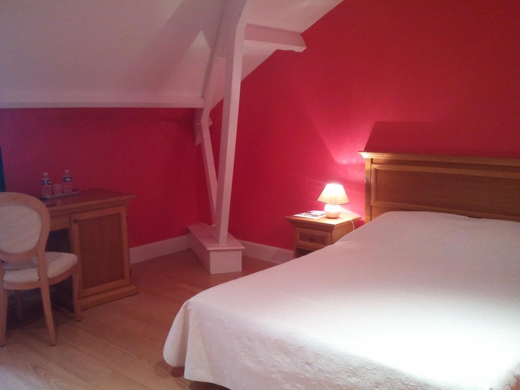 Chateau Sainte Marie Hotel Dompierre-sur-Charente Quarto foto